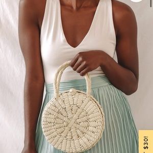 Market Walks Natural Round Straw Bag